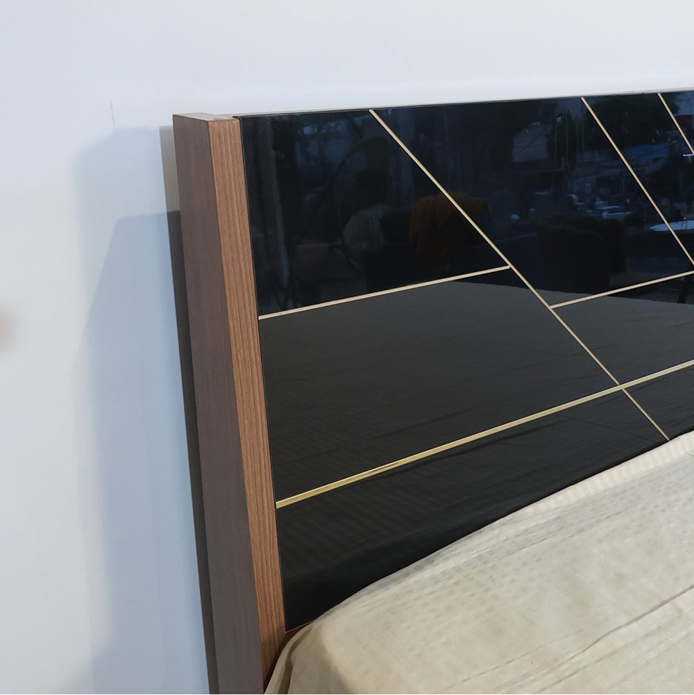Aurum Noir Bed
